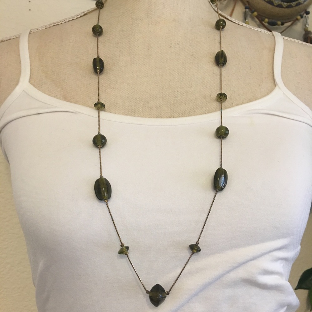 Vintage gold tone chain green glass necklace